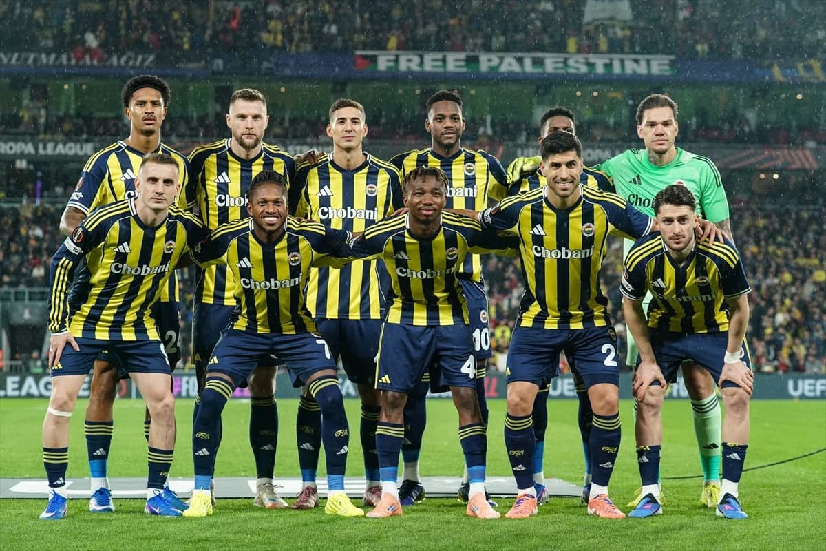 Fenerbahçe play-off'u garantiledi