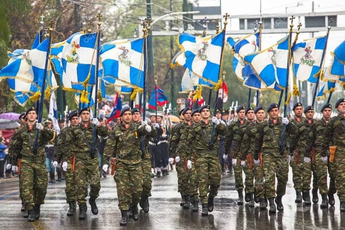 Yunanistan yeni askeri planını açıkladı: 150 bin asker alınacak