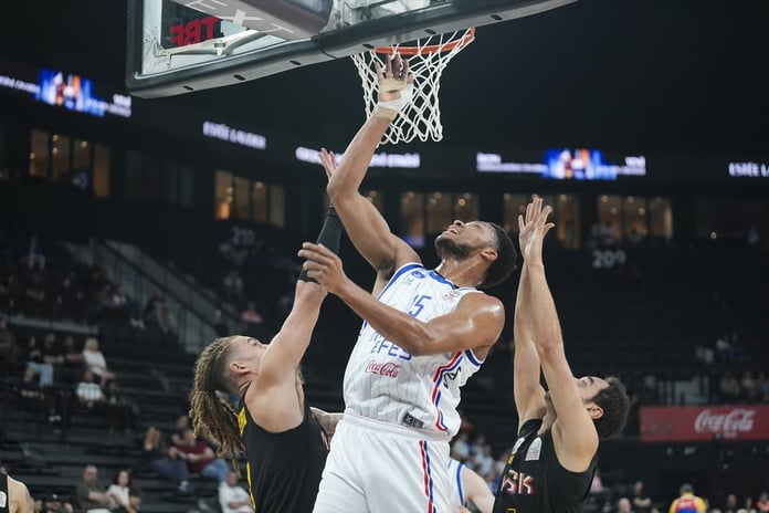Anadolu Efes play-off serisine hızlı başladı: Evinde Mersin Spor'u mağlup eden lacivert beyazlılar, seride durumu 1-0 yaptı