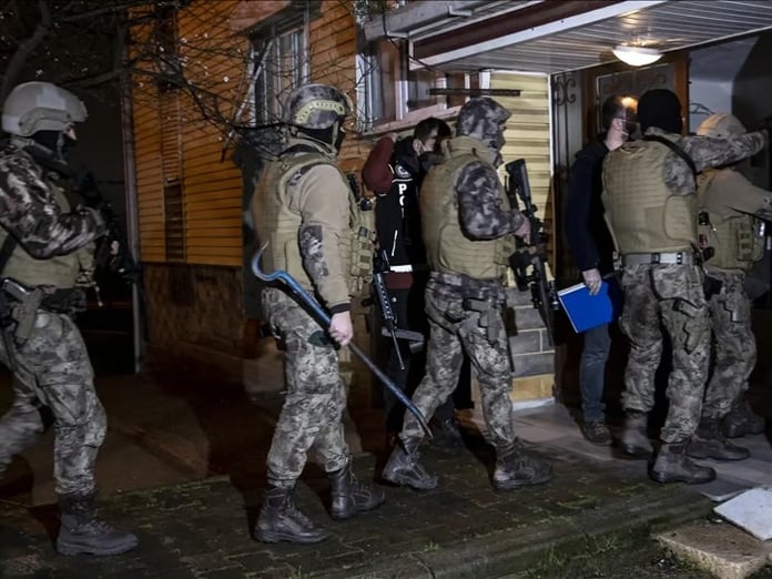 33 adreste uyuşturucu operasyonu! Çoğunluğu sokak satıcısı çıktı 