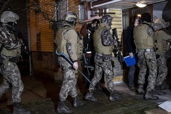 33 adreste uyuşturucu operasyonu! Çoğunluğu sokak satıcısı çıktı 