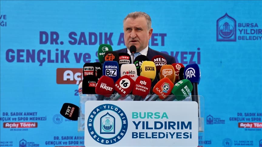 Gençlik ve Spor Bakanı Osman Aşkın Bak