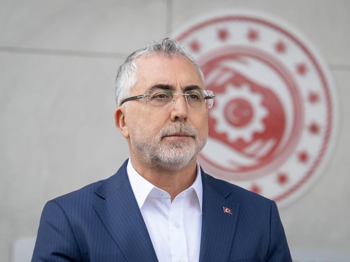 Bakan Işıkhan'dan sendikalara sürpriz ziyaret! "İşçilerimizi enflasyona ezdirmeyeceğiz"