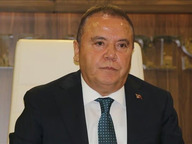 Başkanın oğlu, belediye şoförlerini "Para kuryesi" olarak kullanmış