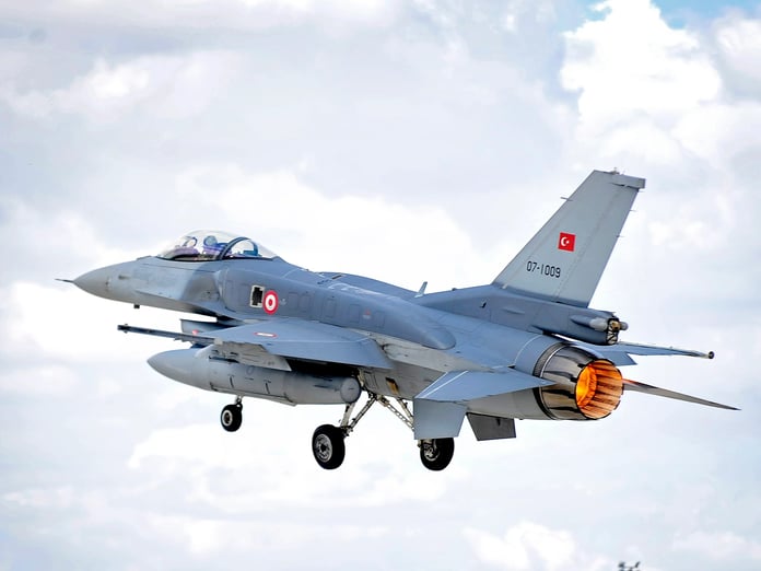 F-16 EDPOD, gerçek radar sistemlerine karşı uçuşlu testleri başarıyla tamamladı