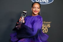 Rihanna'nın California'daki evi kurşunlandı