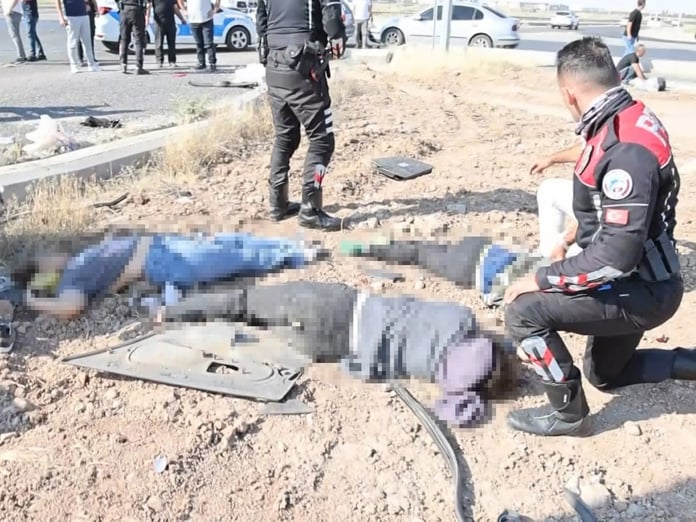 Üniversite sınavına giden öğrenciler kaza yaptı: 1 ölü 8 yaralı