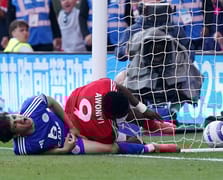 Nottingham Forest-Leicester City maçında ciddi sakatlık: Awoniyi ameliyat sonrası yapay komada