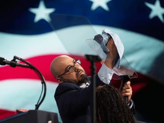 White House Teleprompter Won $100k Trading on Trump Speeches