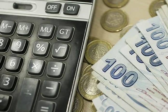 Mahfi Eğilmez'den asgari ücret yorumu: 33 bin 333 liradan aşağı olmamalıydı