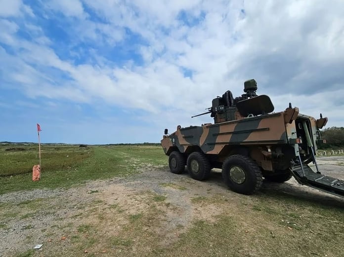 Brezilya Ordusu, UT30BR2 kulesini Guarani zırhlısında test ediyor