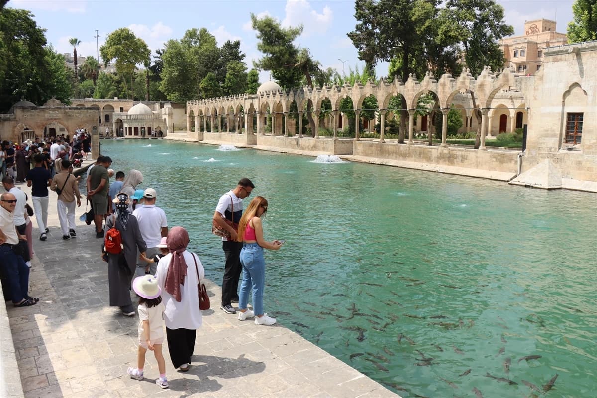Balıklıgöl'e yoğun rağbet sürüyor