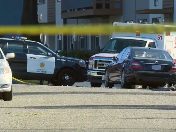 ABD'de sahil güvenlik üssünde saldırı paniği: 3 yaralı