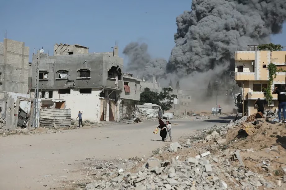 HRW: Israel Hit 500 Gaza Schools Sheltering Displaced