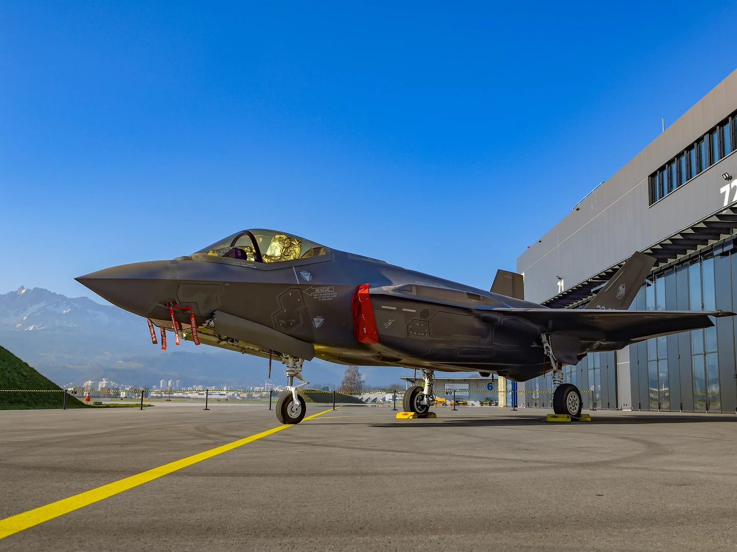 ABD Donanması, 432 adet F-35’in elektronik harp modernizasyonu için Lockheed Martin’e 991 milyon dolarlık sözleşme verdi