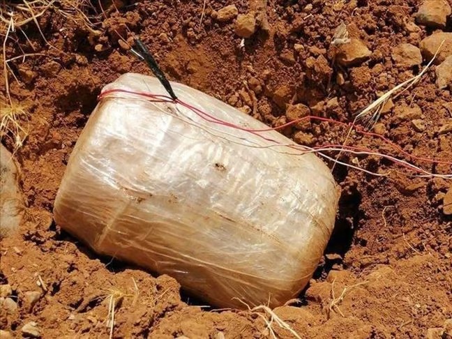 Diyarbakır’da polis aracının geçişi sırasında EYP patladı