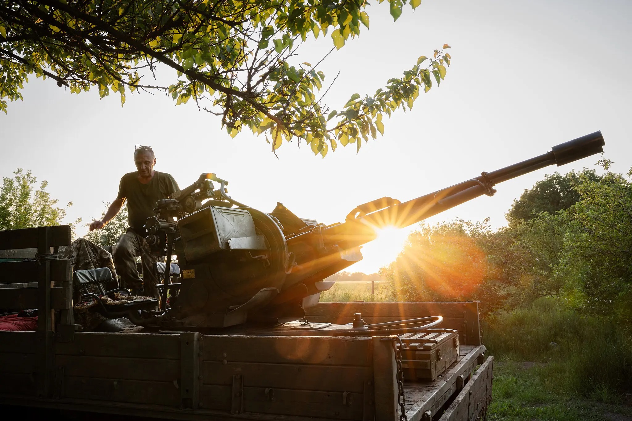 U.S. Weapons Pause Deepens Ukraine’s Fears 