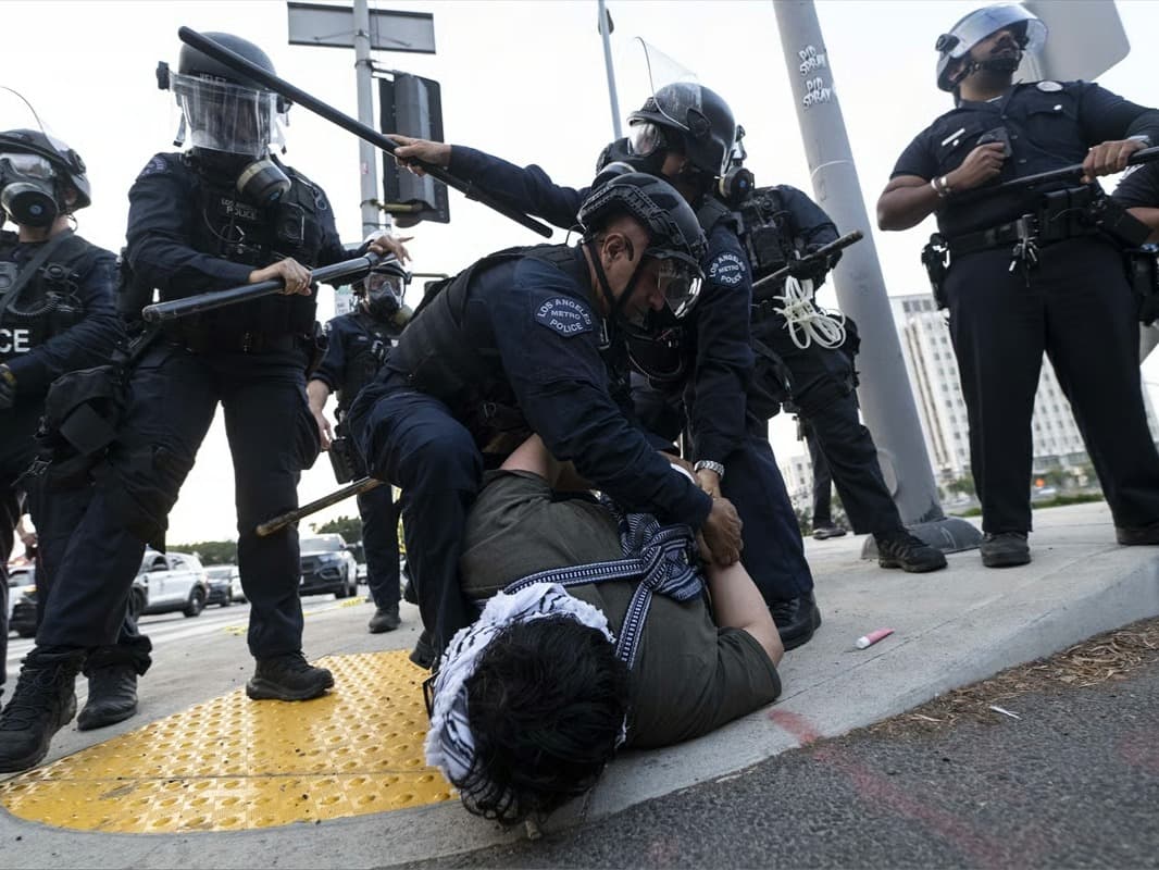 Los Angeles'ta isyan çıktı