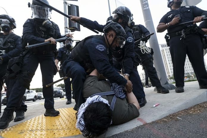 Trump'dan Los Angeles için Ulusal Muhafızlar hamlesi