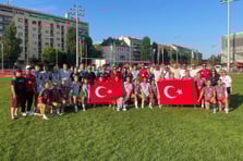 Ragbide tarihi başarı: 18 Yaş Altı Kadın Ragbi Milli Takımı Avrupa şampiyonu, erkekler ikinci