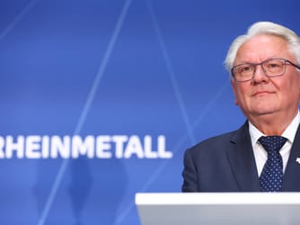 'We Will Call the Americans': Merkel to Rheinmetall