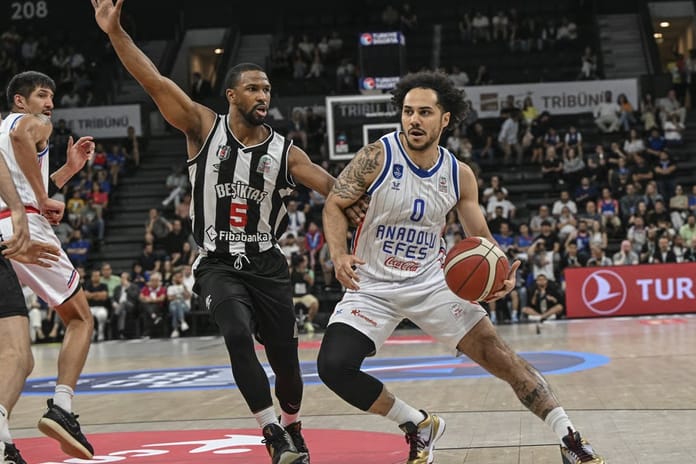 Basketbol Süper Ligi'nde finalin adı belli oluyor: Beşiktaş ile Anadolu Efes serinin kader maçında karşı karşıya