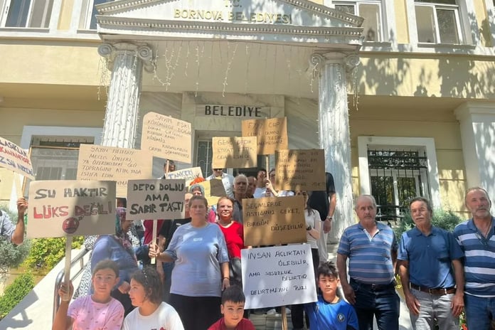 İzmir Yakaköy'de su kesintisi isyanı