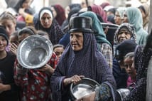 ABD destekli yardım kuruluşu direktörü Gazze'ye yardım göndermeye hazırlanırken görevinden aniden istifa etti