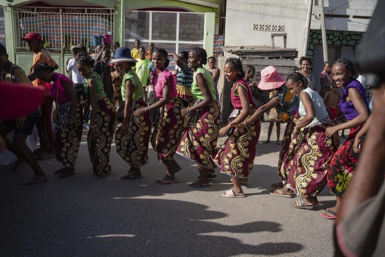 Toliara’da ritmin zaferi: Tsapiky festivali Madagaskar’ı ayağa kaldırdı