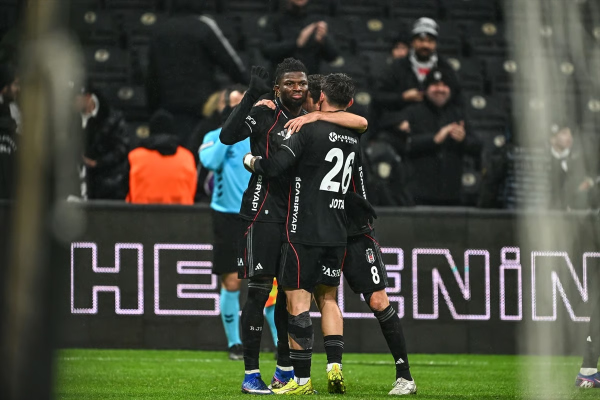Beşiktaş 3 puanı uzatmada kurtardı
