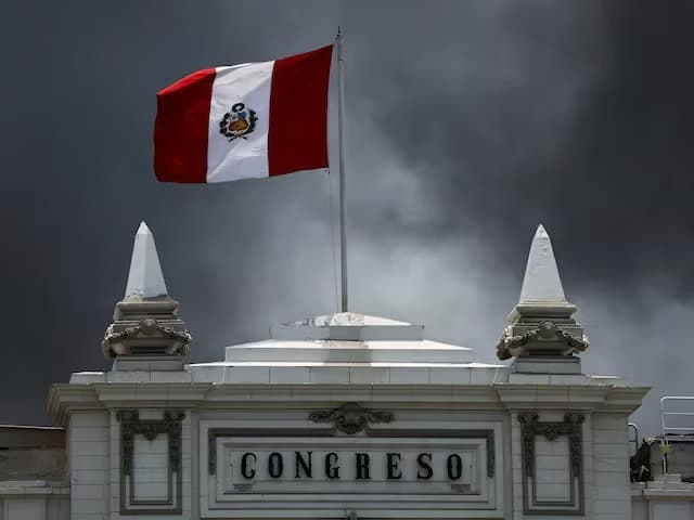 Peru’da seçimlerde zırhlı yelek dönemi