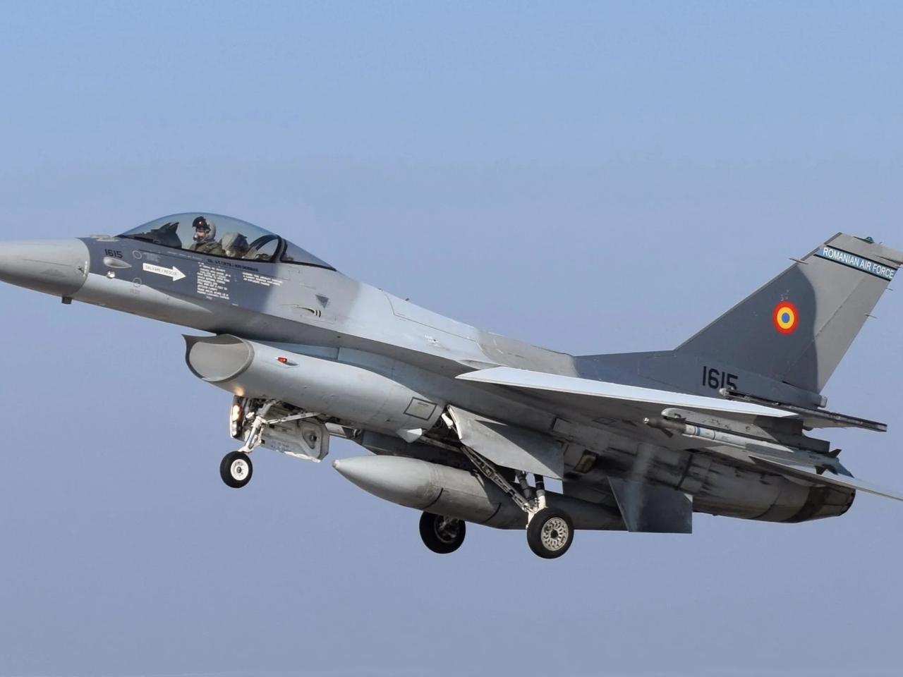 Romanya'ya F-16 teslimatları devam ediyor