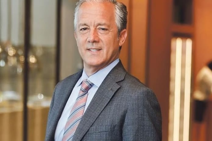 Koç Holding'e bağlı Divan Otelleri Genel Müdürü Murat Tomruk gözaltına alındı