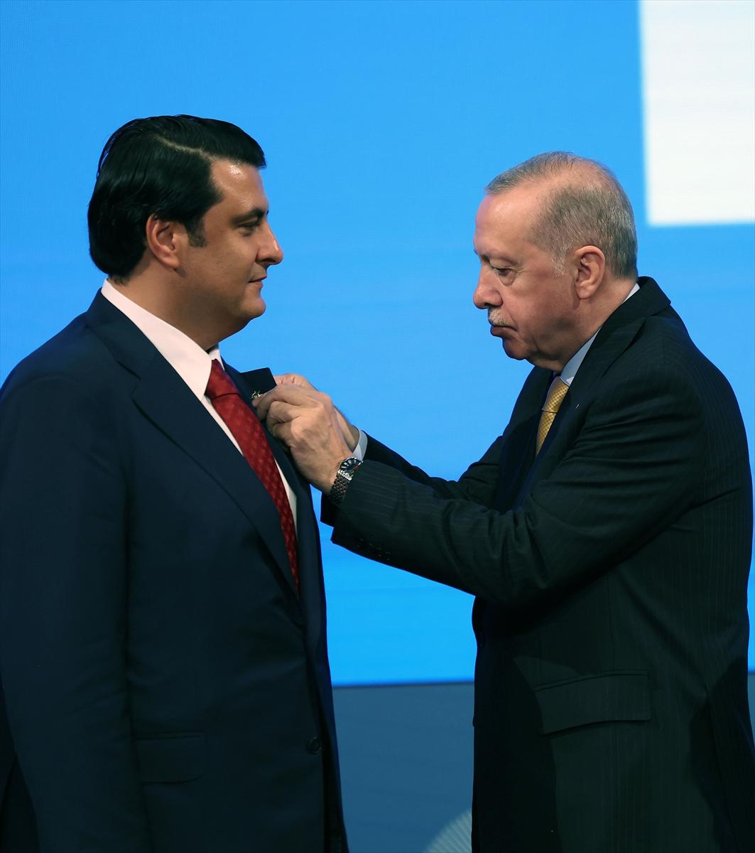 AK Parti'ye katılan belediye ve isimler