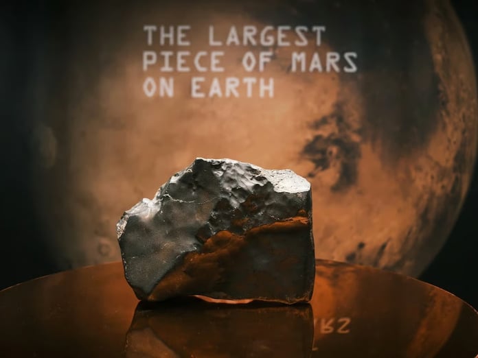 Dünyanın en büyük Mars kayası rekor fiyata satıldı