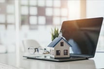 Ev sahipleri dikkat! Turizm konutlarında tanıtım kuralları sıkılaştırıldı