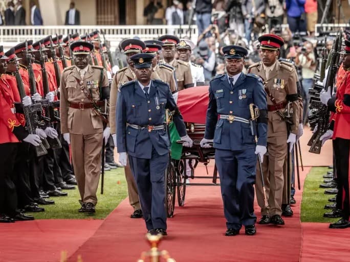 Kenya’da cenaze töreni faciaya dönüştü