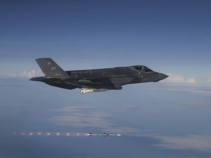 ABD, Almanya'nın F-35 filosu İçin 1,23 milyar dolarlık AIM-120D-3 AMRAAM satışını onayladı