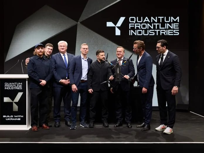 Ukrayna Devlet Başkanı Zelenskiy ve Almanya Savunma Bakanı Pistorius'tan dron fabrikasına ziyaret