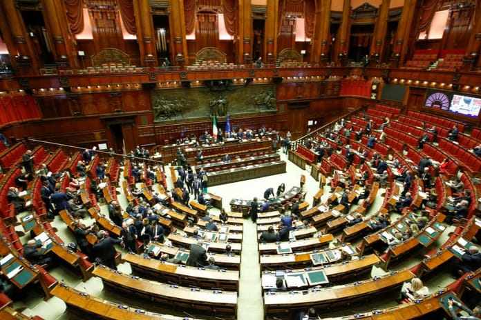 İtalya'da kadın cinayetlerine müebbet hapis cezası uygulanacak