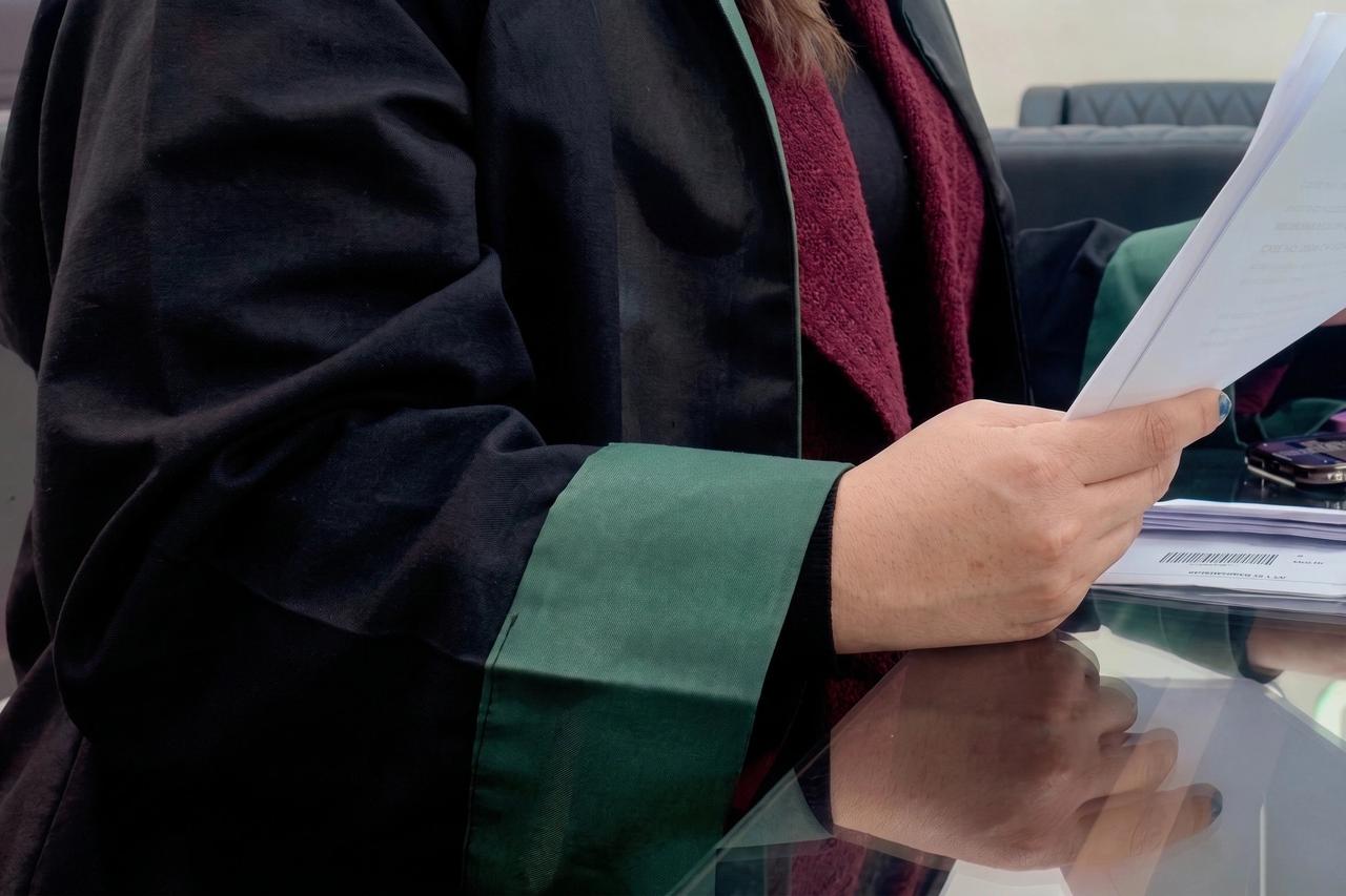 Bakan Gürlek duyurdu! 39 hukuk bürosunda arama: 31 avukat için gözaltı kararı