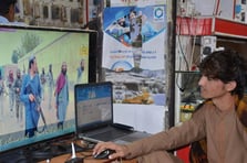 Afganistan'da internet kesintisi: dış dünya ile bağlantı koptu