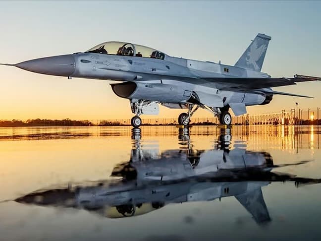 Polonya F-16’yı yükseltiyor