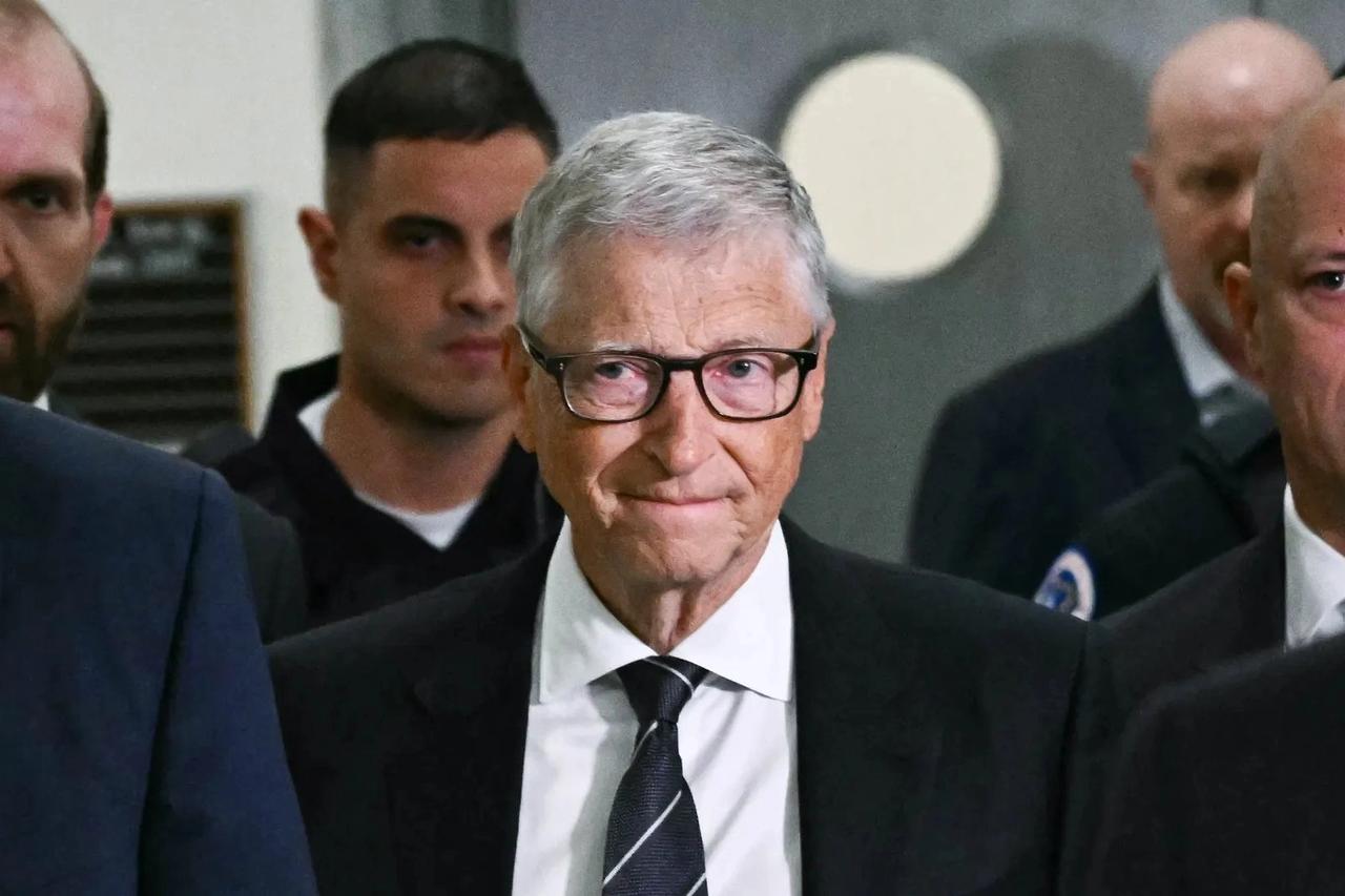 Bill Gates'ten Epstein itirafı
