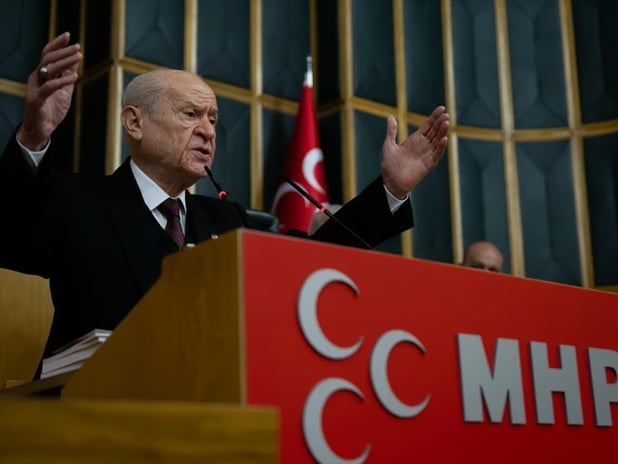 MHP Lideri Bahçeli'den Türk bayrağına saldırıya sert tepki: O eller kırılmalıdır