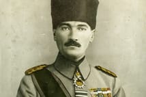 Tarihte bugün: Mustafa Kemal Paşa'ya "Gazi" ünvanı ve "Mareşal" rütbesi verildi