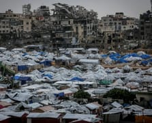 Enkazlar arasında hayatta kalmaya çalışan Gazze’yi bir kez daha fırtına vurdu
