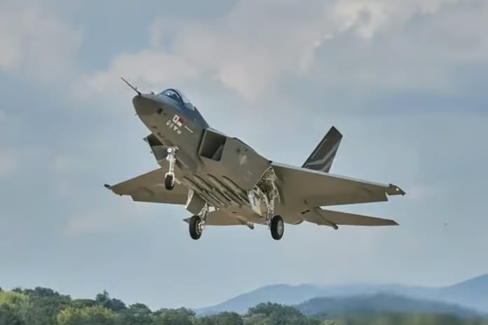 Güney Kore, KF‑21 için yerli kısa menzilli hava‑hava füze programını başlattı