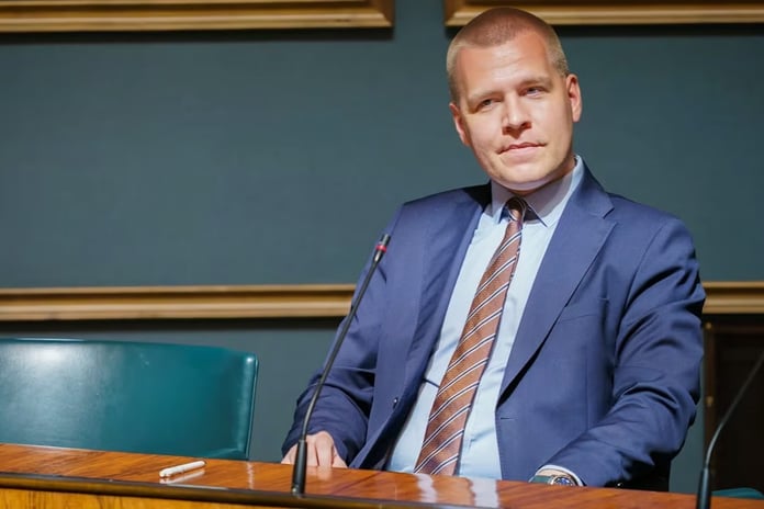 Finlandiya’da genç milletvekili Peltonen mecliste ölü bulundu