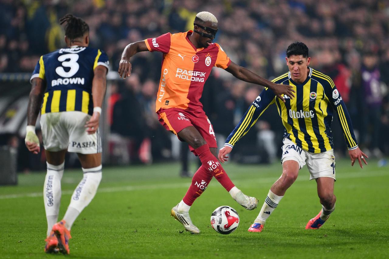 Galatasaray'da Osimhen müjdesi ve iç saha rekoru